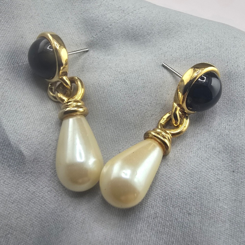 Vintage Carolee Dangle Earrings Gold Black Cream Faux Pearl Drop 1.25in